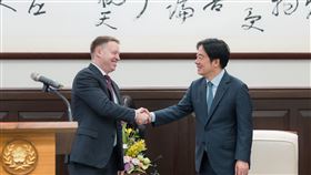 賴清德今（17）日接見「美國前白宮副國安顧問博明一行」。（圖／總統府提供）
