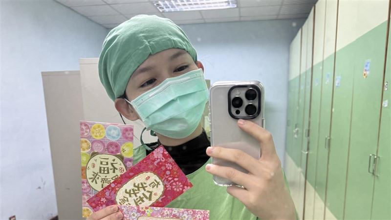 醫：過去是粉紅收屍隊，現在是中配開診所