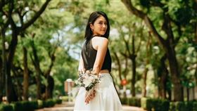 威廉曬出老婆卓君澤的美照，發文深情告白並祝福生日快樂。（圖／翻攝自IG)