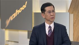 數位發展部部長黃彥男今（26）日中午接受YahooTV《齊有此理》主持人王時齊專訪。（圖／YahooTV《齊有此理》節目提供)