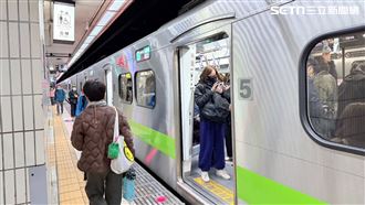 台鐵車廂狂噴辣椒水！他害1家3口身心受創