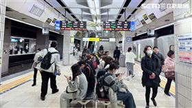 火車,台鐵,連假,區間車,台北車站,上班族,通勤族,火車票,車長,列車長,鐵軌（圖／記者李育道攝影）