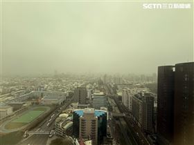 新／霧鎖大台中　機場國際國內航班大亂（圖／記者陳佳鈴攝）