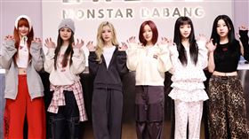 GENBLUE幻藍小熊唱片行一日店長活動，左起NICO、許媛媛、毓、XXIN、采甄、AYEON。（圖／天空娛樂提供）