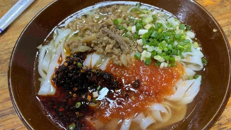 中國殯儀館酸湯粉爆紅　民眾假悼念真用餐