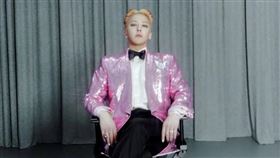 GD演唱會門票開賣時間引起爭議。（圖／翻攝自xxxibgdrgn IG)