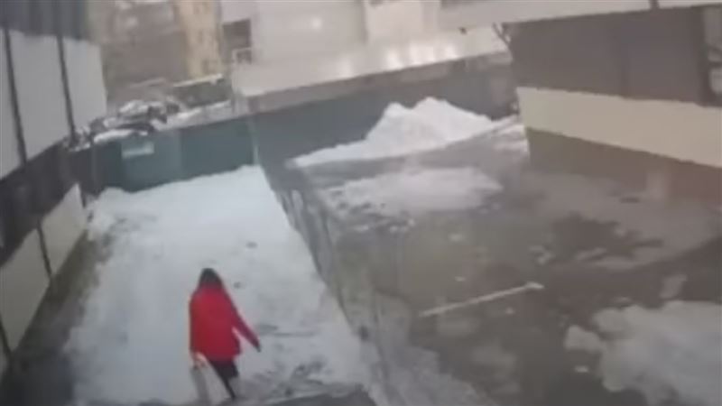 路人慘遭「大雪」活活砸亡　警方要查了