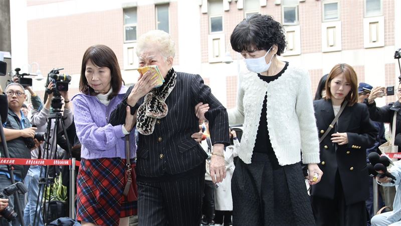 陳佩琪喊蒼天無眼　簡舒培：別再消費228