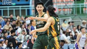 ▲TPBL台啤永豐雲豹林信寬和高錦瑋。（圖／TPBL提供）