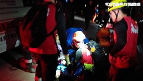 新竹王女與丈夫從鴛鴦谷瀑布下山時，不慎滑落80公尺深的邊坡。（圖／翻攝畫面）