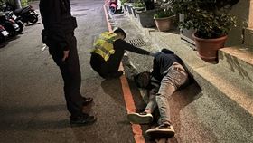 台中27歲男爛醉「身背50萬現金」身分曝光