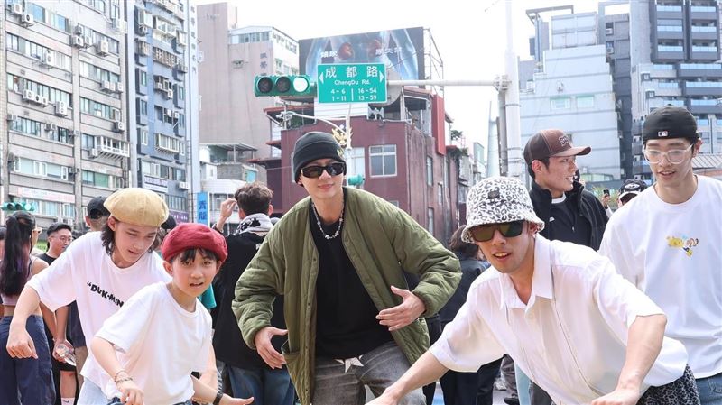 《大學生》男星爆升格當老闆！真實收入曝