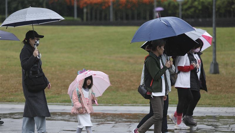 好天氣剩半天！週一晚起轉濕、會冷到週末
