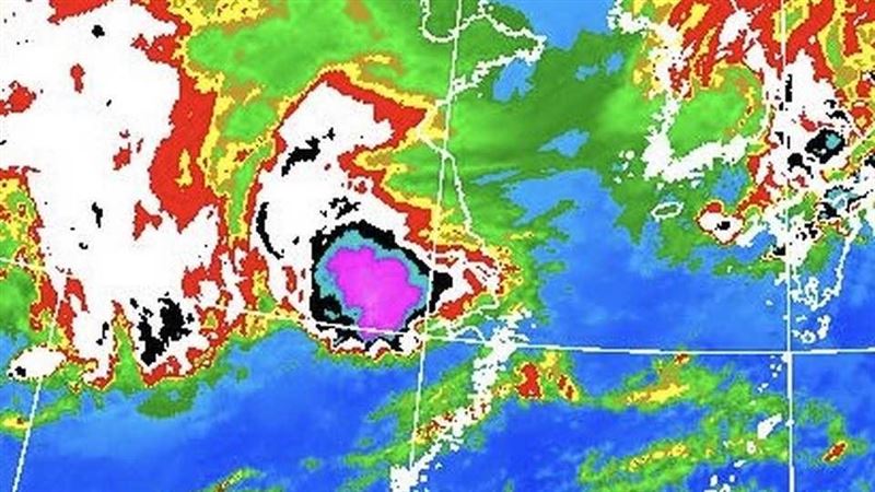 鄭明典曬圖「一團紫」：強對流系統回來了