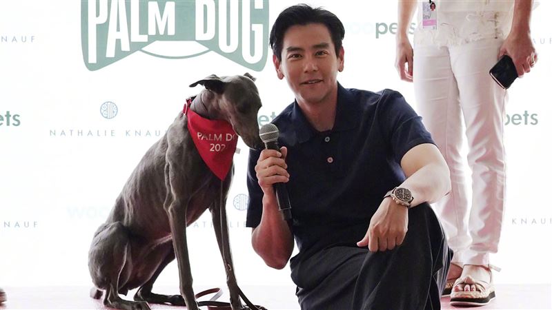 彭于晏喝咖啡被認出　俏皮問愛犬這句話