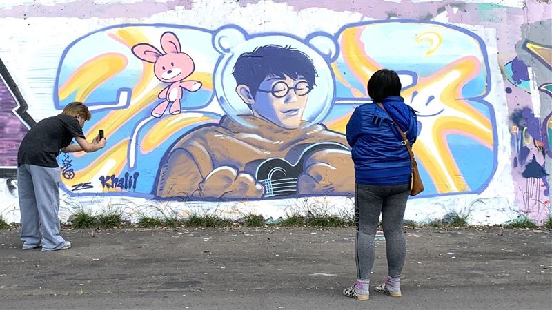 方大同驚現新北！粉絲畫出思念　網看哭了