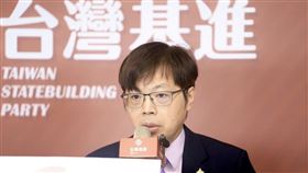 台灣基進主席王興煥轟柯文哲紅藍雜色：將人當金魚腦。（圖／翻攝自基進臉書）