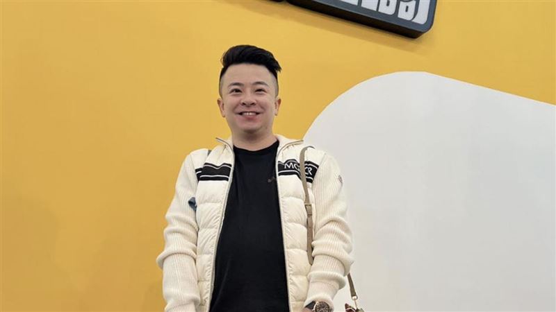 疲老闆連續4天「都講4字」鬼擋牆挨轟作戲