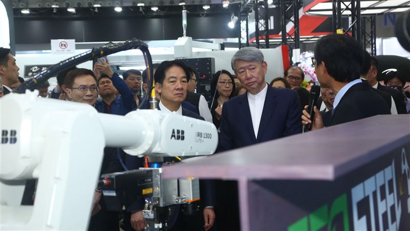 AI+機器人！台北工具機展海外訂單接不完