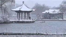 大陸山東省多地近日降下大雪，其中濟南市達到大暴雪量級。（圖／翻攝自濟南時報）