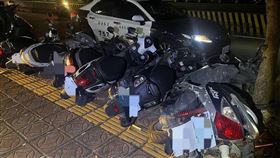 機車,推倒,情緒失控,台中（圖／翻攝畫面）