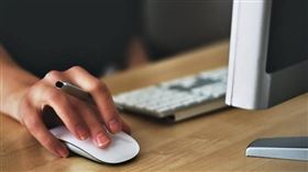 許多即將步入職場的新鮮人，求職時都希望找到薪水高、待遇好的工作。（示意圖／翻攝自pexels）