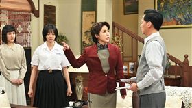 尹昭德（右起）和黃瑄劇中個性一冷一熱。（圖／台視提供）