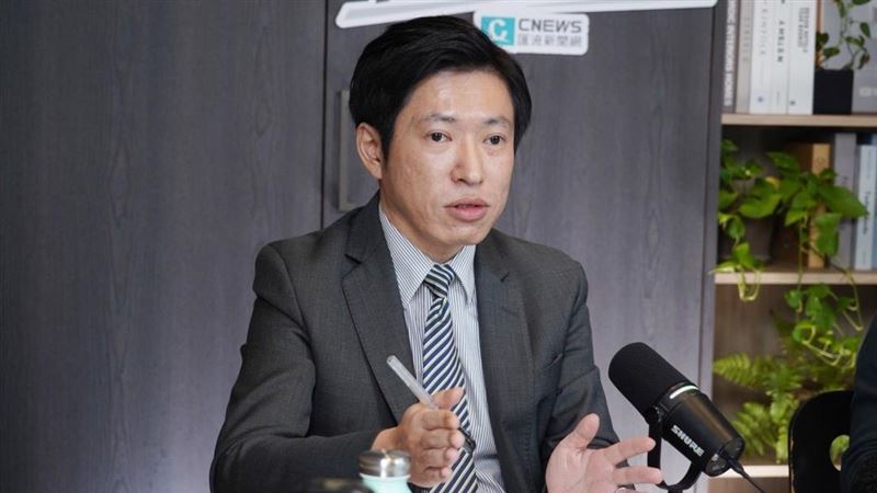 凌濤稱賴烤肉全民買單！府高層秀發票打臉