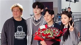 瞿友寧,難哄,何炅。（圖／翻攝自微博）