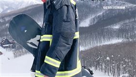 出國穿消防衣滑雪 消防員提