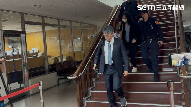 柯文哲案開庭　李文娟認政治獻金匯入木可