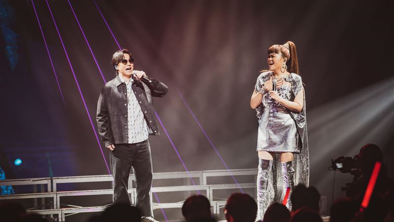 蕭煌奇送1神秘物　鐵肺歌后震驚發聲