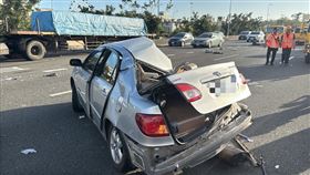 高雄市,五甲,車道,車禍,聯結車,分隔島,轎車,死亡,國道