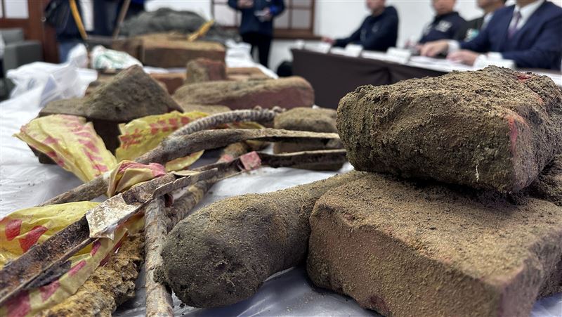 新竹棒球場開挖半月　「文物」出土畫面曝