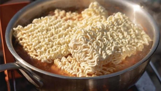 台灣「始祖級泡麵」回歸　老饕：兒時回憶