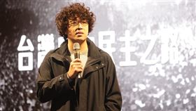 民進黨立委沈伯洋近來頻遭指控美國有房產、拿美國很多錢當間諜。（圖／翻攝自沈伯洋臉書）