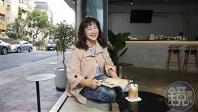 臉書「女孩向錢進$」版主張Ceci 38歲退休環遊世界，旅行超過20個國家。