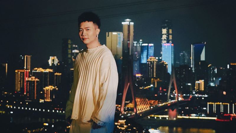 重回《難哄》經典場景　蕭秉治嚇到腿軟