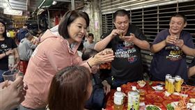 陳嘉行指出，王鴻薇除了有聲量外她投入基層組織的資源非常非常的多。（圖／翻攝自王鴻薇臉書）