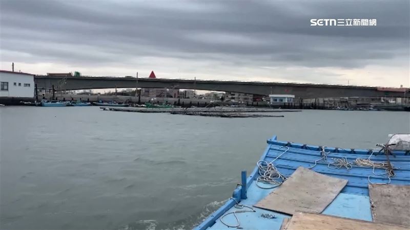 蚵棚垂釣幫買便當　海上Uber一趟賺500起