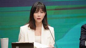 行政院發言人李慧芝主持院會後記者會。（圖／行政院提供)