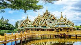 曼谷網羅水上市場、美功鐵道、網紅咖啡廳、賽佛瑞野生動物園等一日遊行程供旅客安排，四人即可成行，每人售價21,900元起。（圖／品牌業者提供）