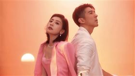 修杰楷（右）和賈靜雯（左）結婚邁入第10年。（圖／翻攝自修杰楷IG）