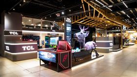 TCL品牌館正式進駐台北三創生活園區4樓，全品項旗艦級產品齊聚，打造沉浸式智慧生活體驗。（圖／品牌業者提供）
