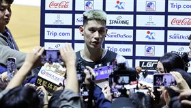 ▲林書豪抵達澳門訓練就吸引超過30家亞洲媒體採訪。（圖／新北國王提供）