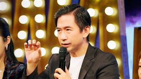 ▲黃舒駿創作不少包括《她以為她很美麗》、《戀愛症候群》等膾炙人口歌曲。（圖／翻攝自黃舒駿微博）