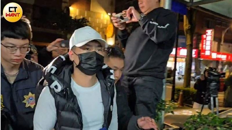 小阿俊未拿王大陸答謝金　疑他收錢找打手