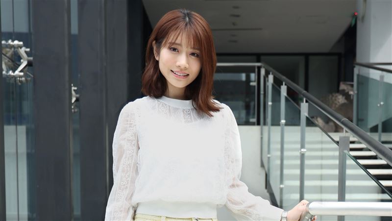 AV女優搭飛機驚人素顏照外流　網一看嚇傻