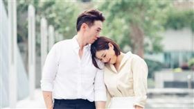 陳豪（左）和陳茵媺（右）感情很好。（圖／翻攝自aimeechan_official IG）