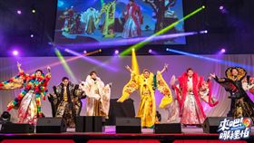 （左起）敖犬、阿緯、王子、威廉、小煜、小杰睽違多年在舞台合體演出。（圖／TVBS提供）